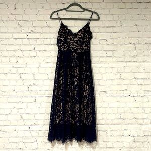 H&M midi lace dress. Navy. Size 0.